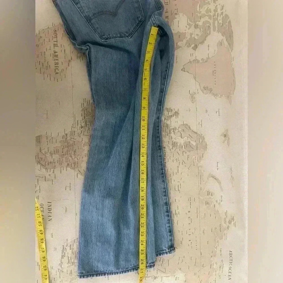 Levi’s Classic Buttonfly 501 Light Wash 36 X 28 Shipped USPS Y2K Dad Jeans - Picture 10 of 16